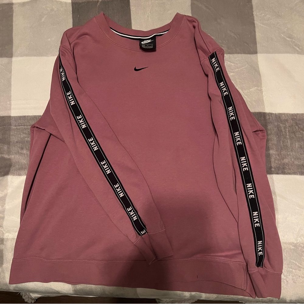 Lilac purple, Nike crewneck